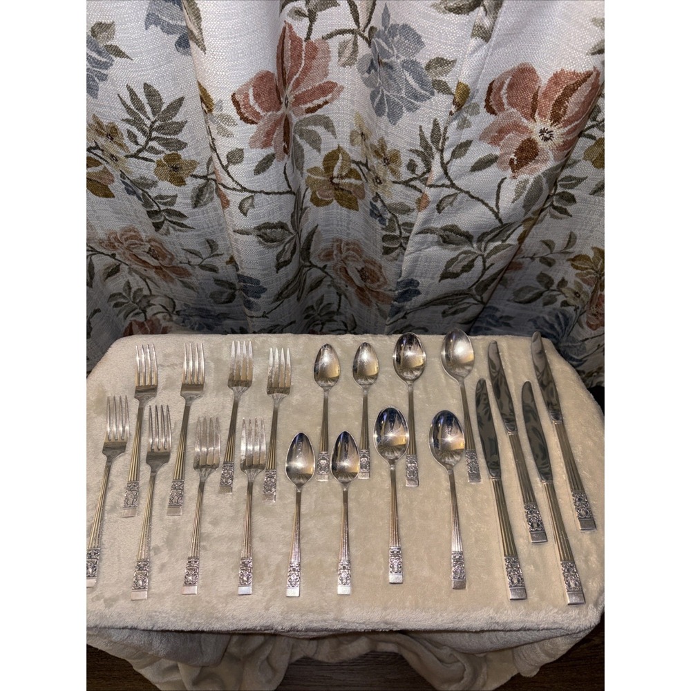 20 Pcs Vintage Community Silverplate Flatware Oneida Coronation Pattern